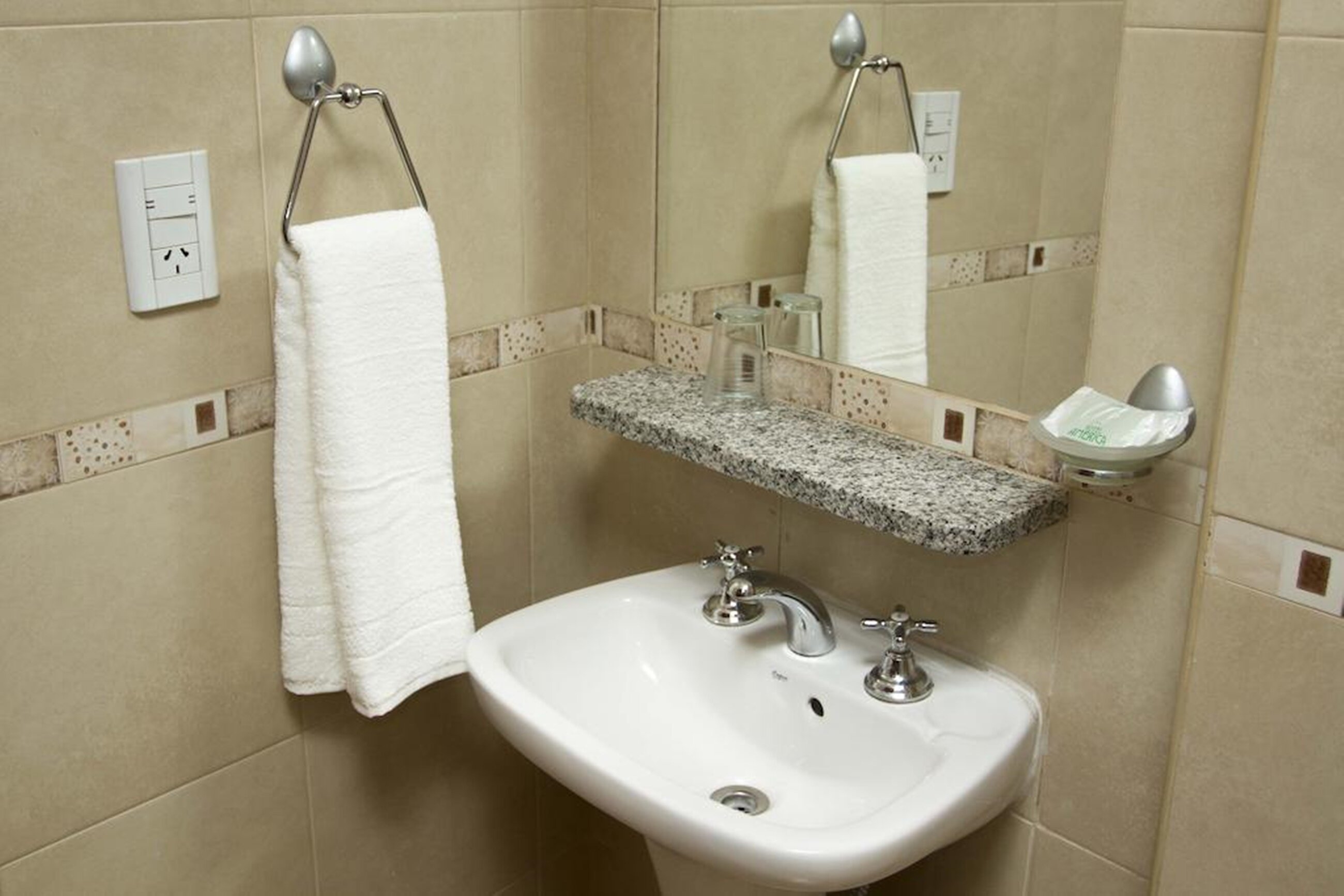 Фото Hotel América