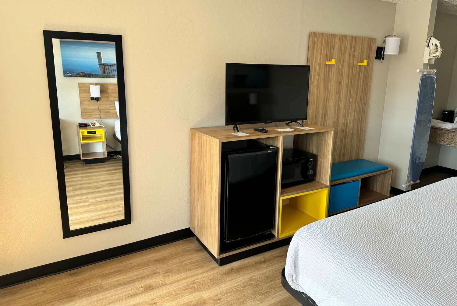 Фото Days Inn by Wyndham Cloverdale Greencastle