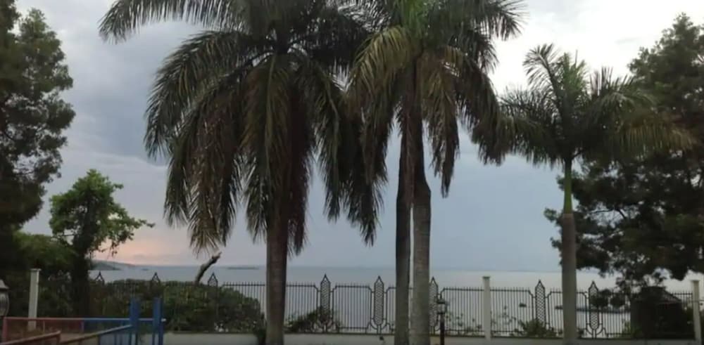 Фото Imperial Botanical Beach Hotel