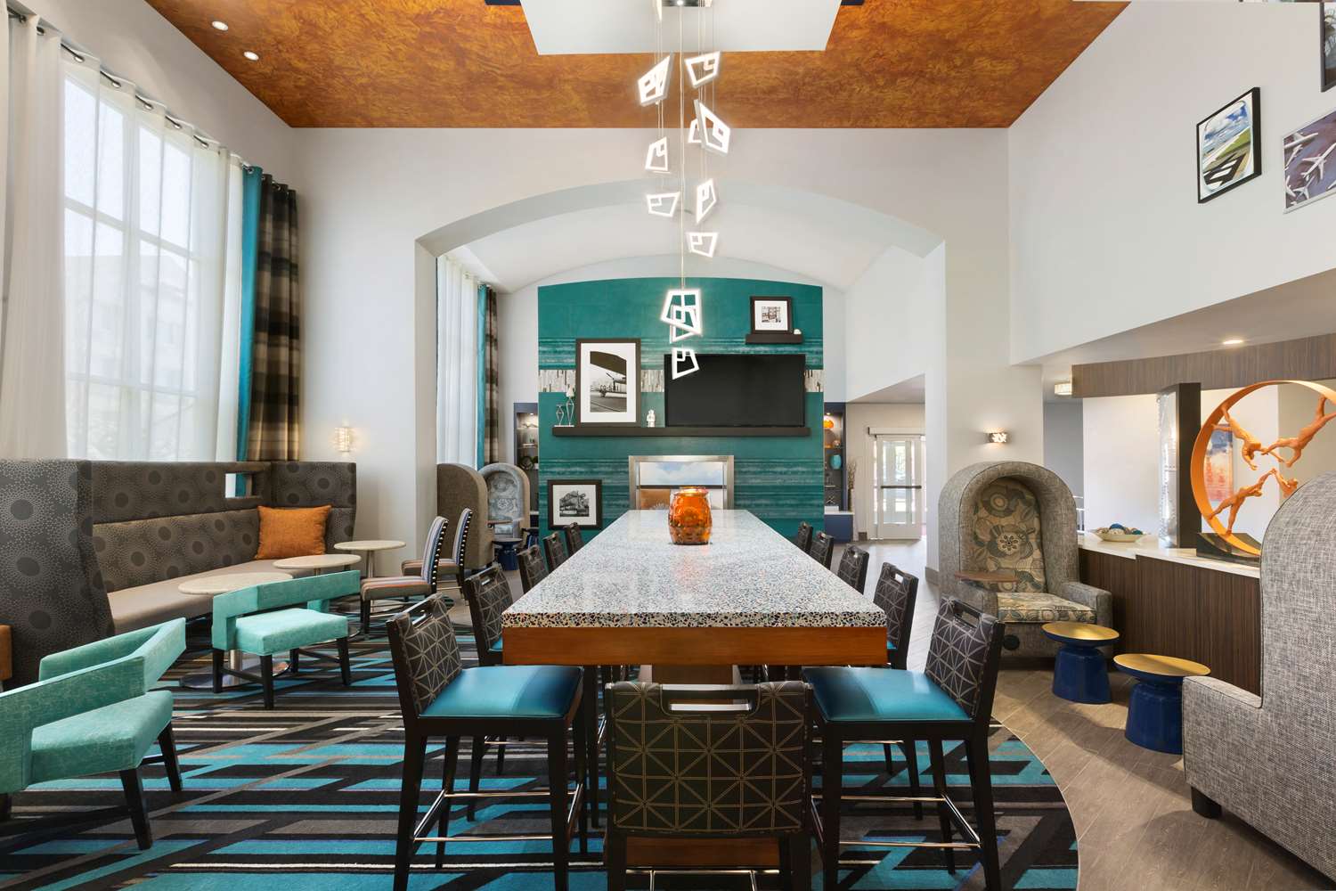 Фото Hampton Inn & Suites Herndon-Reston