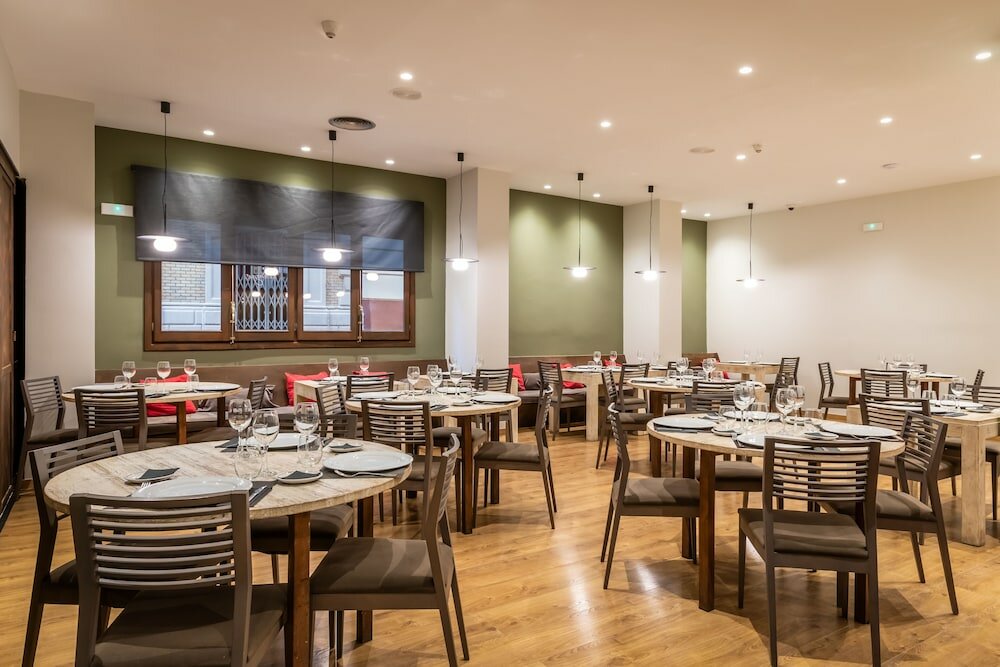 Фото Hotel Don Jaime 54