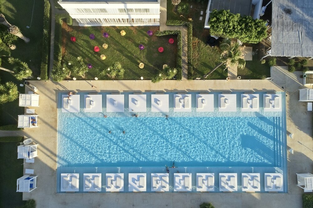 Фото So White Club Resort