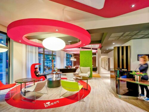 Внешний вид отеля ibis Styles Brest Centre Port в Бресте, фото 5