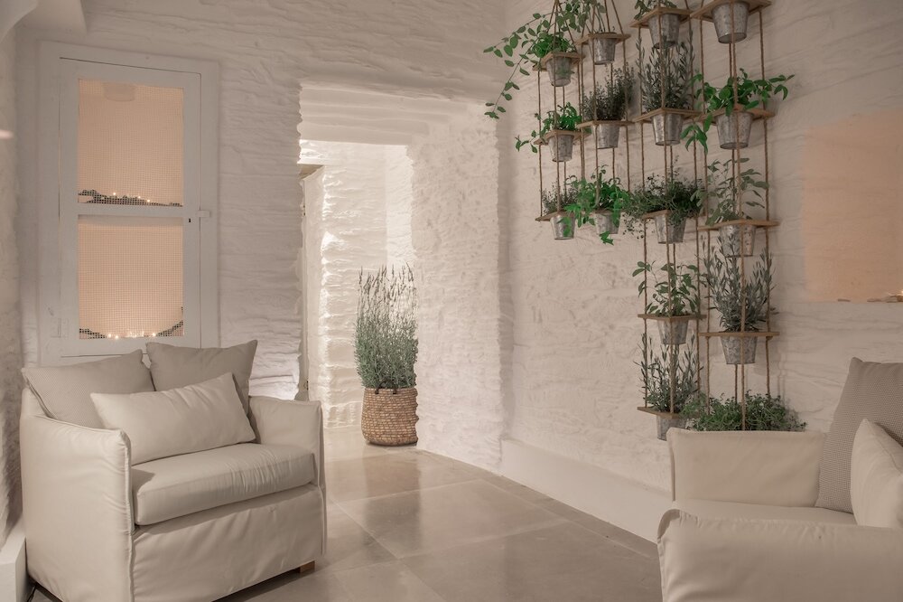 Фото Micra Anglia Boutique Hotel & SPA