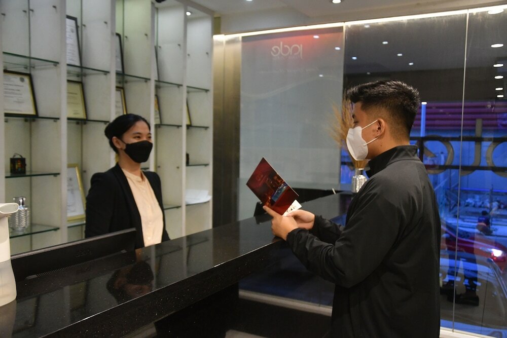 Фото Jade Hotel & Suites