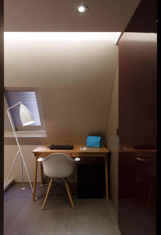 Фото H Hotel Seocho