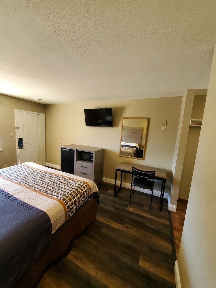 Фото River Inn Motel