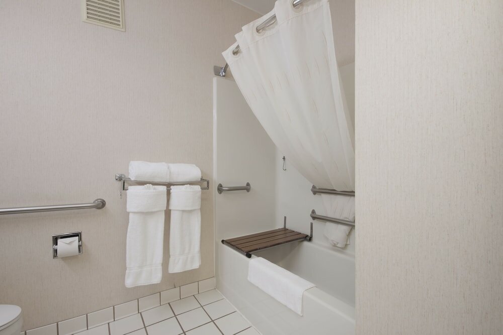 Фото Comfort Suites Peoria Sports Complex