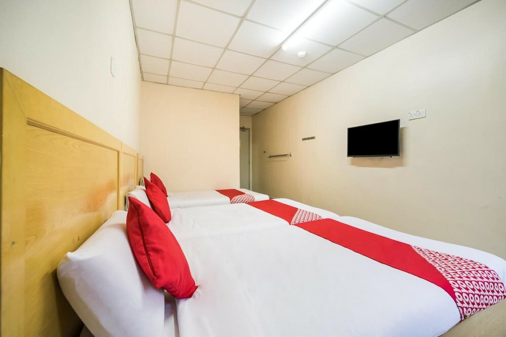 Фото Oyo 301 River Inn Hotel