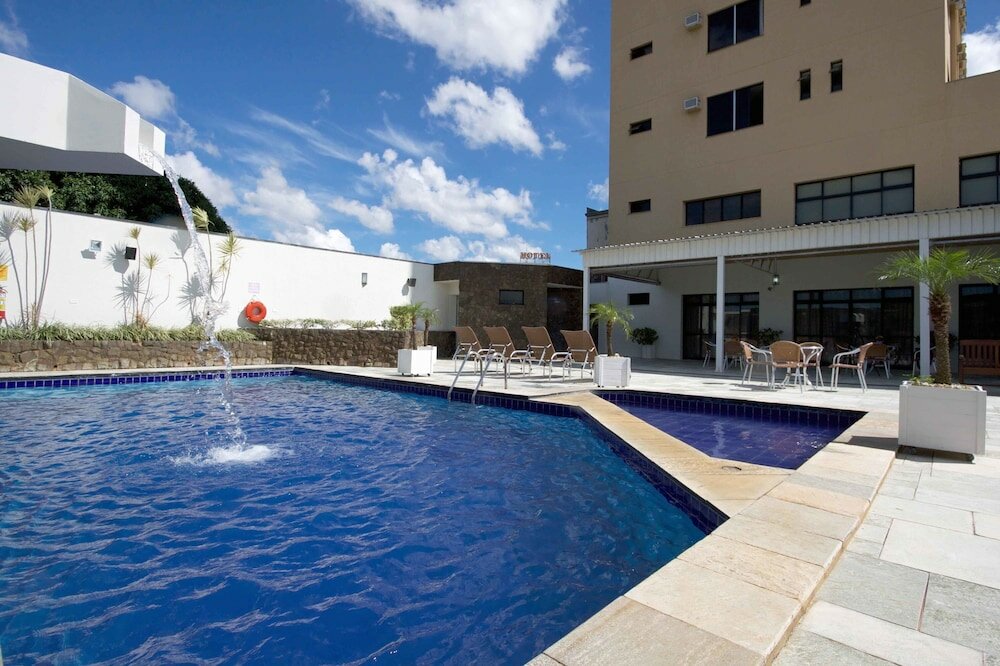 Фото Bristol Exceler Plaza Hotel