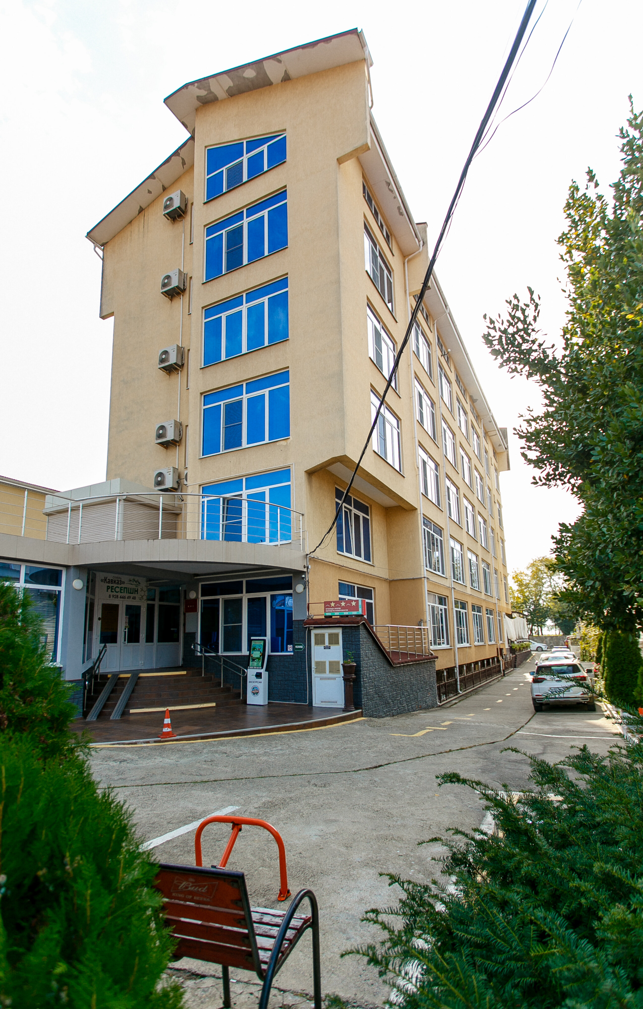 Фото отеля 2