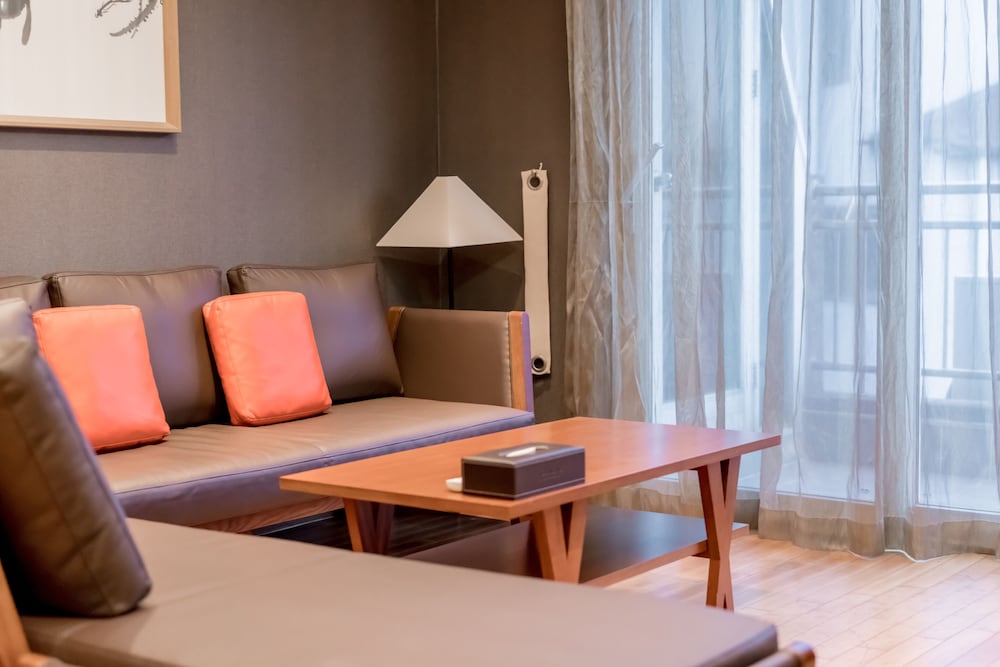 Фото Oriens Hotel & Residences