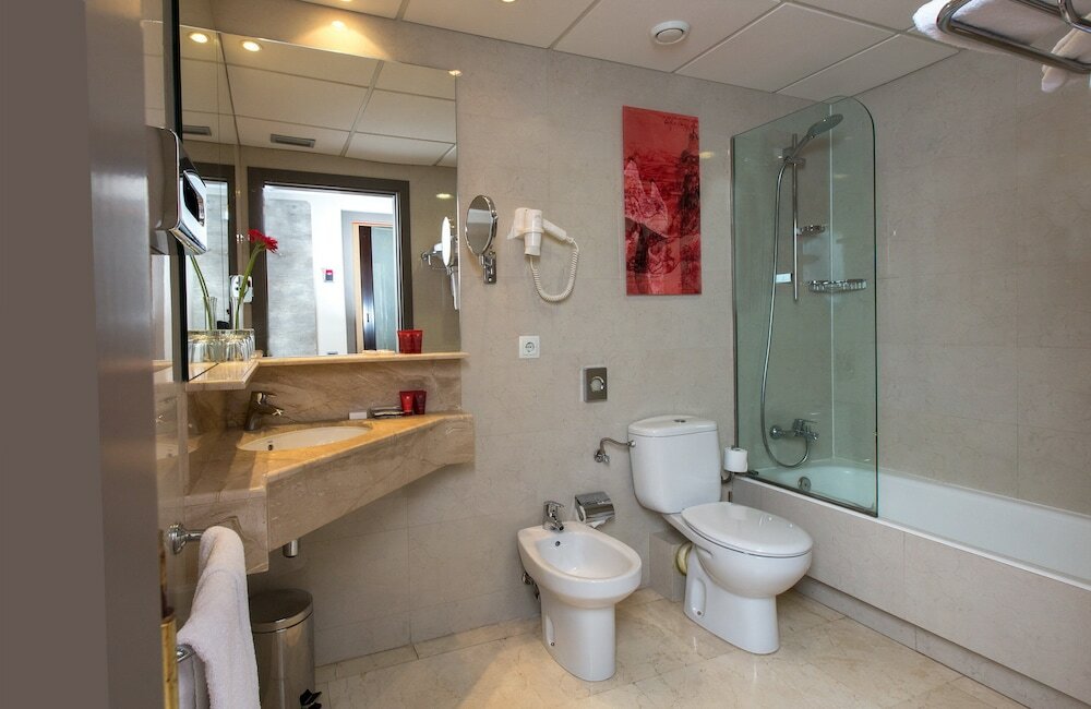 Фото Leonardo Hotel Barcelona Las Ramblas