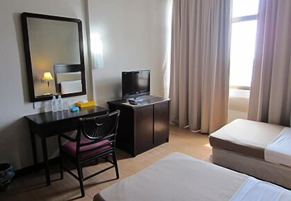 Фото Lodge 18 Hotel