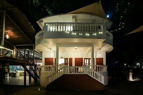 Гостиница Woodpegger by The Beach в Мандреме