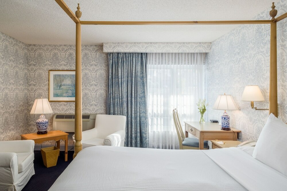 Фото The Farmington Inn & Suites