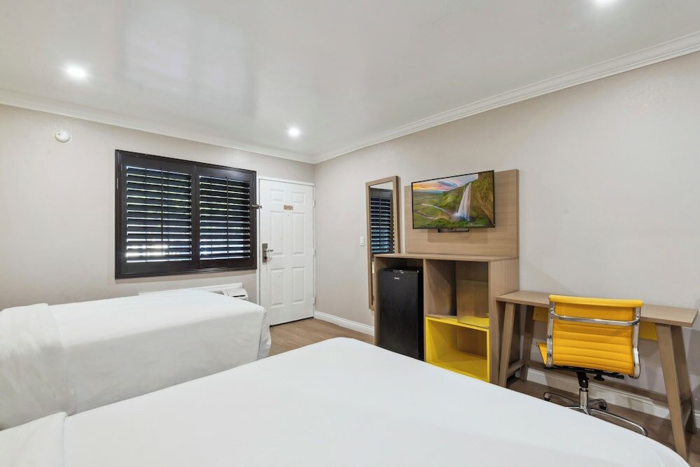 Фото Hotel H Wood