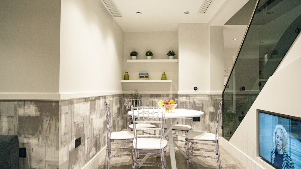 Фото The Pillar Hotel