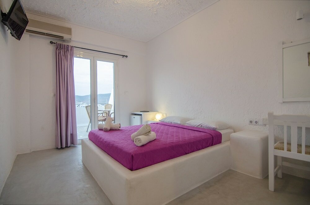 Фото George & Irene Hotel