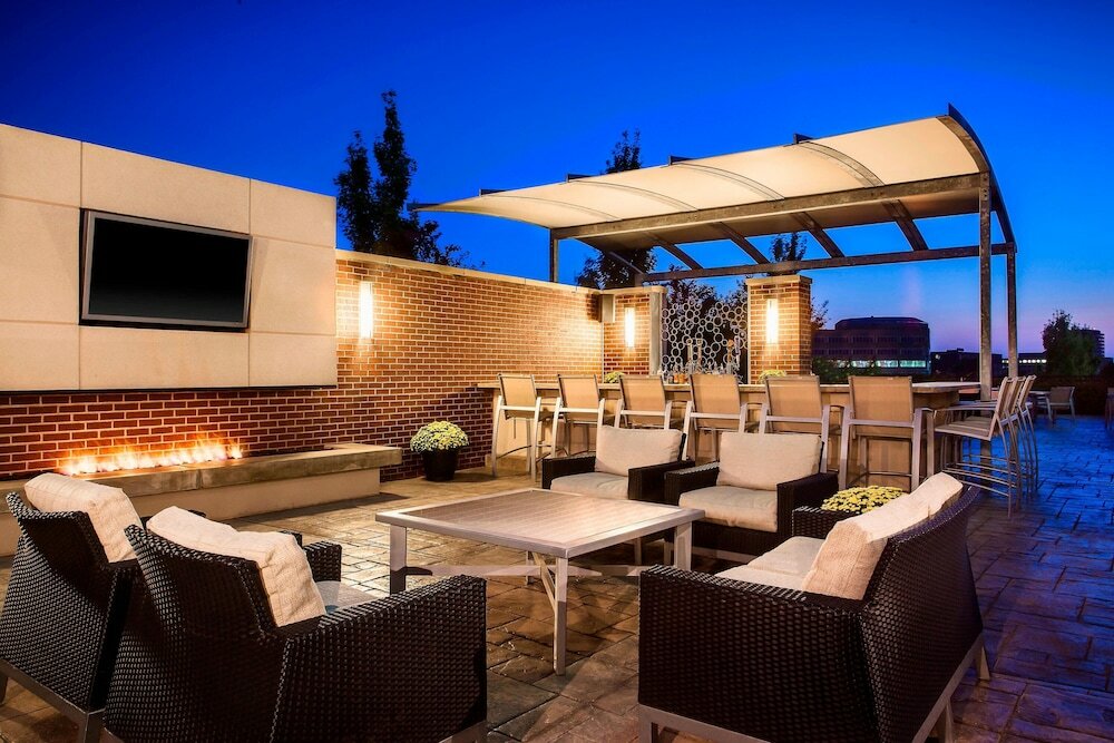 Фото Sheraton Overland Park Hotel at the Convention Center