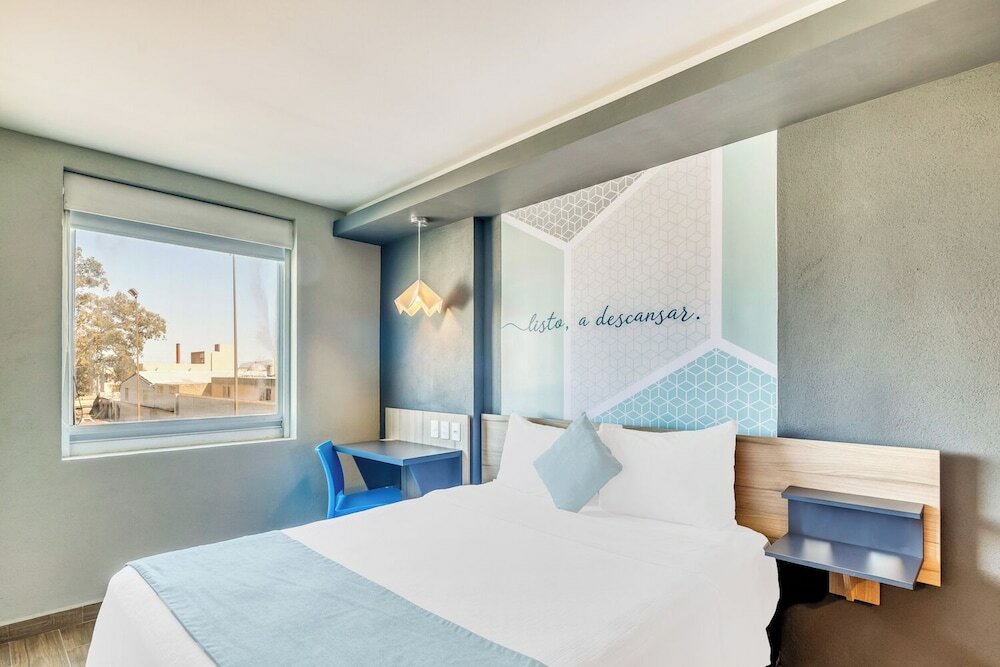 Фото One San Luis Potosi Glorieta Juarez