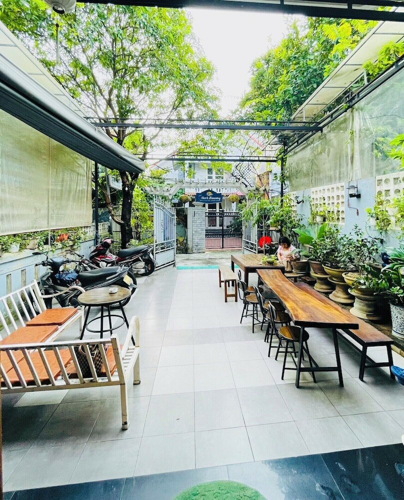 Фото Shark Hotel - Hostel