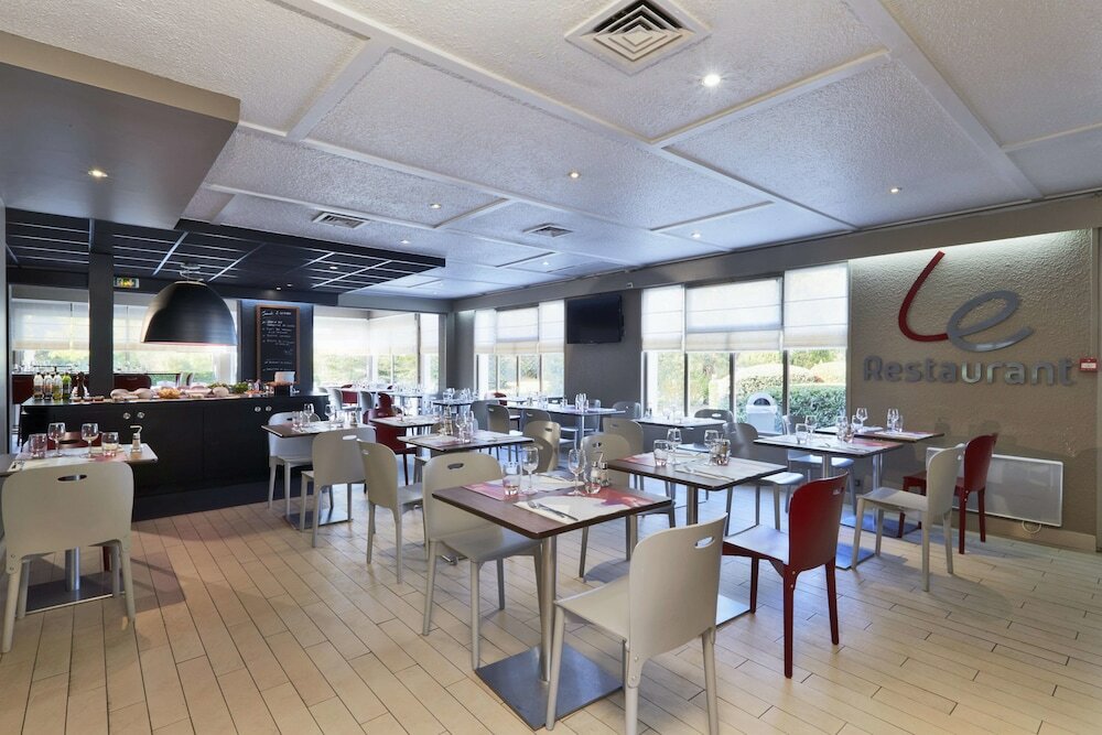 Фото Campanile Lyon Nord