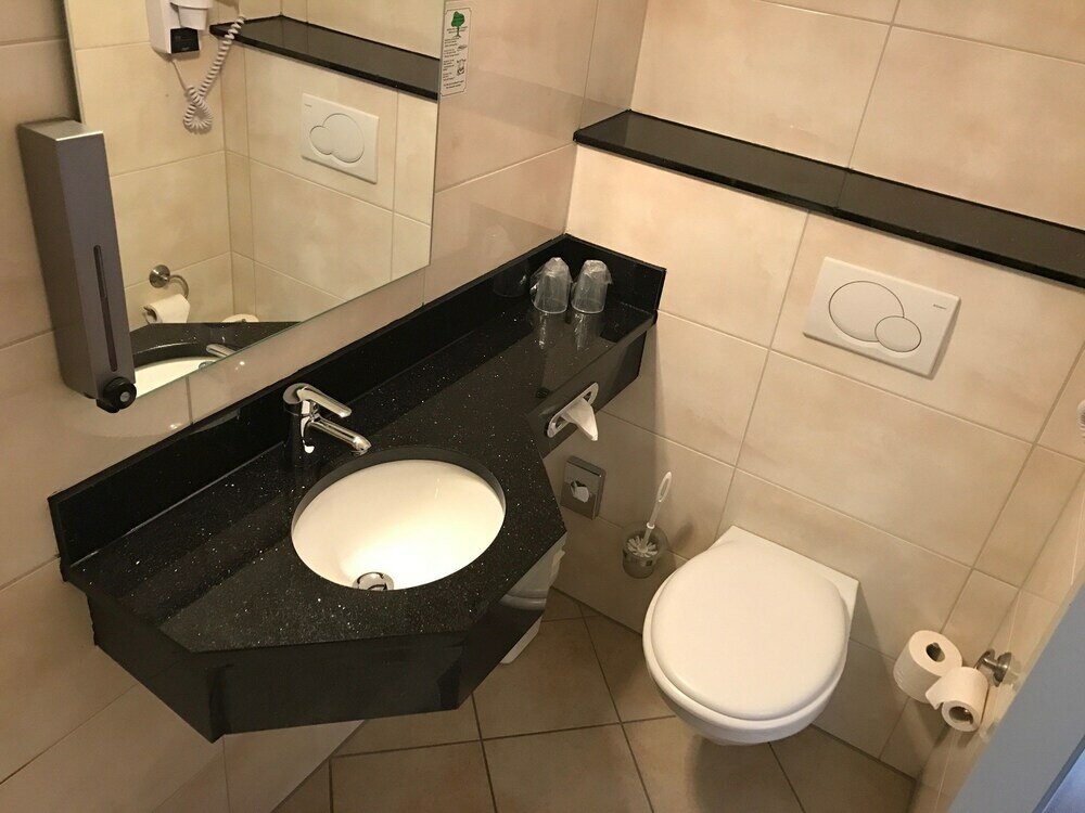 Фото Plaza Inn Hamburg Moorfleet