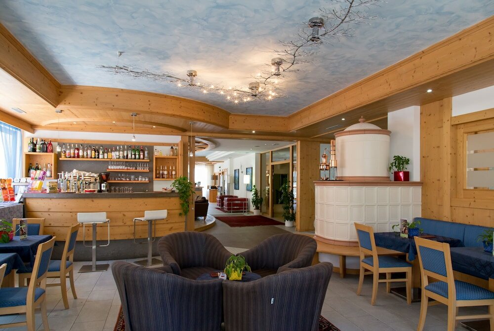 Фото Hotel Alpine Mugon