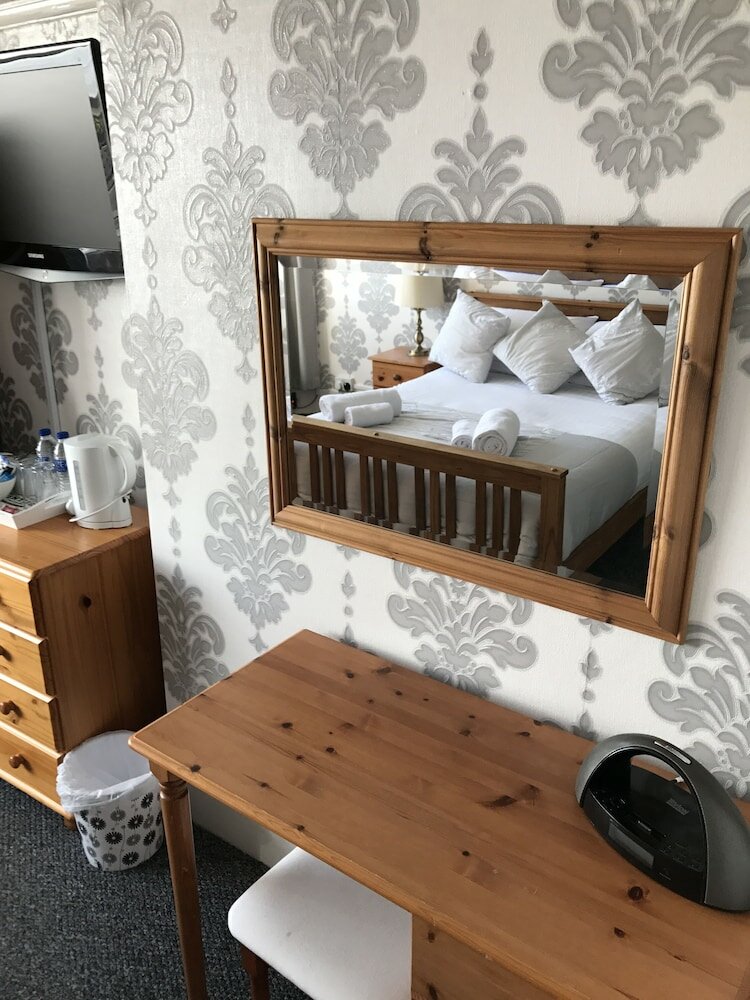 Фото Queens Plaza Hotel