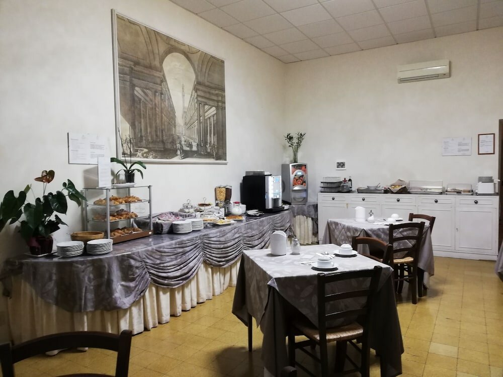 Фото Hotel St. James