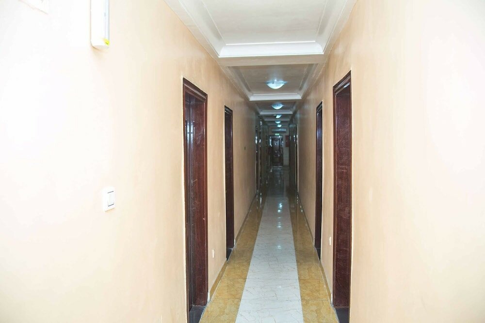 Фото Royal Crest Hotel & Suites