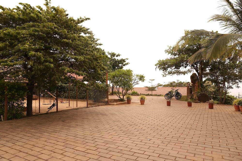 Фото Nisarg Resort