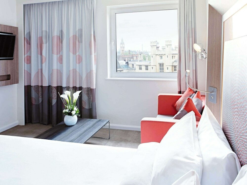 Фото Novotel London Waterloo