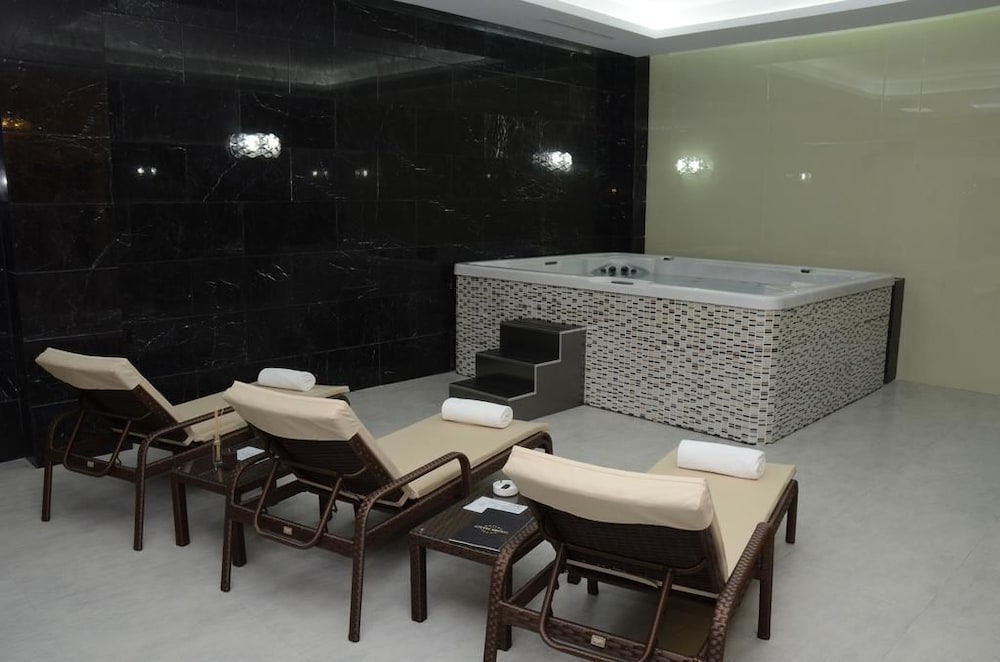 Фото Golden Palace Batumi Hotel & Casino