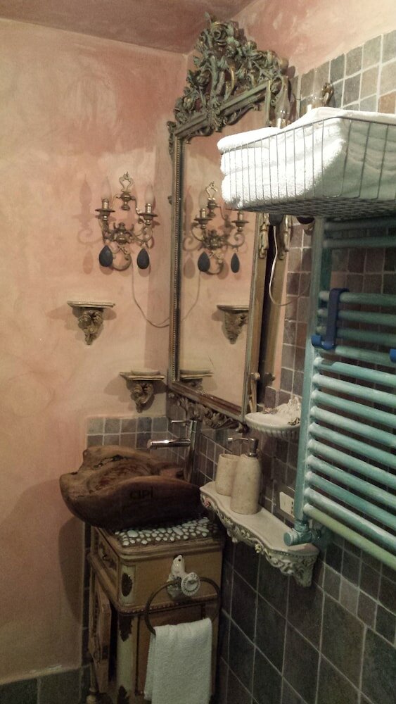 Фото Hospitales del Pellegrino Trastevere