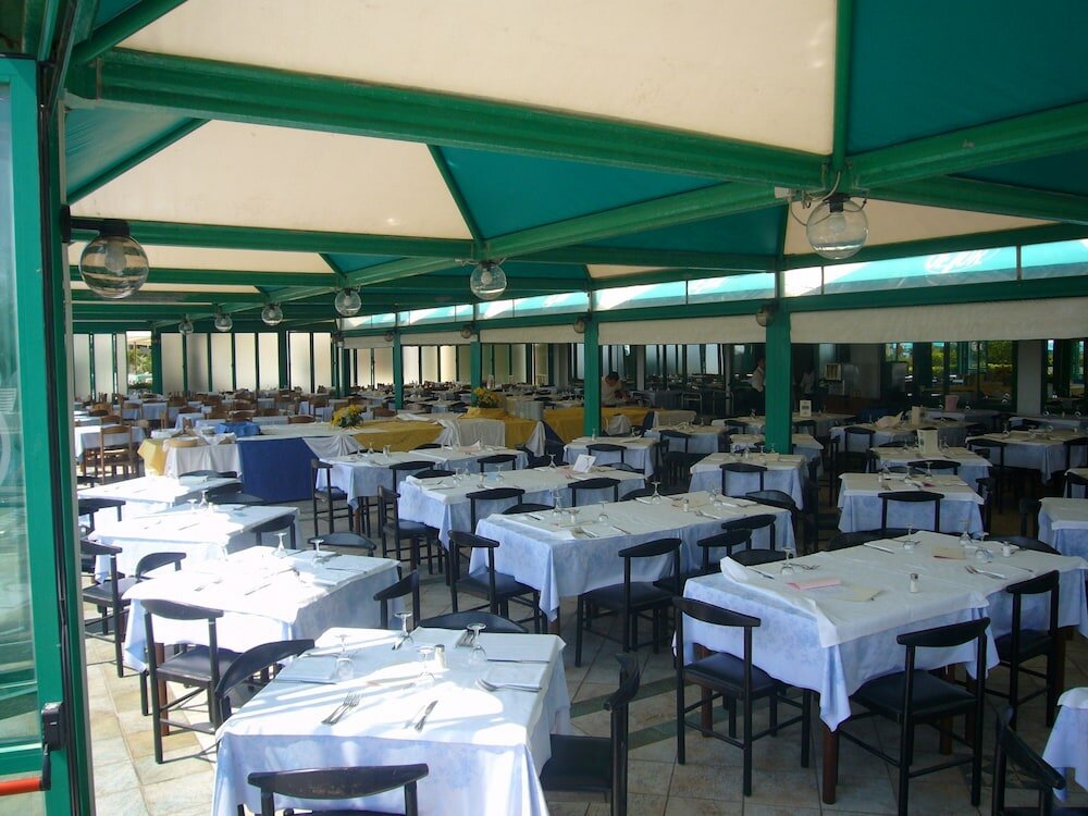 Фото Отель Heron