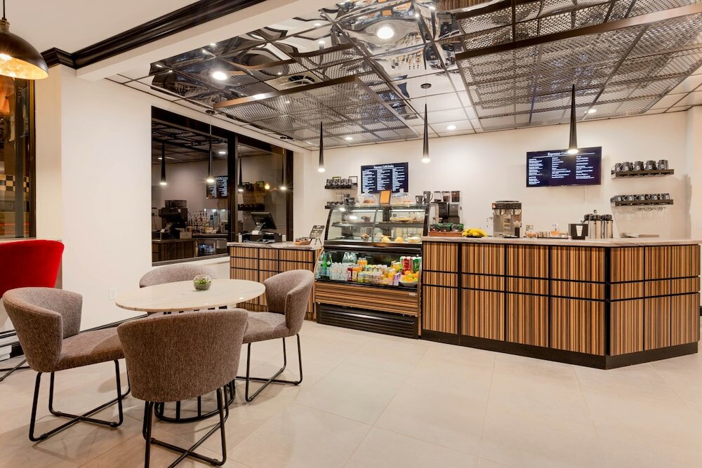 Фото Hotel Retlaw, Trademark Collection by Wyndham