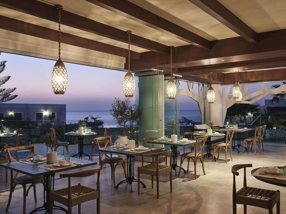 Фото The Royal Blue