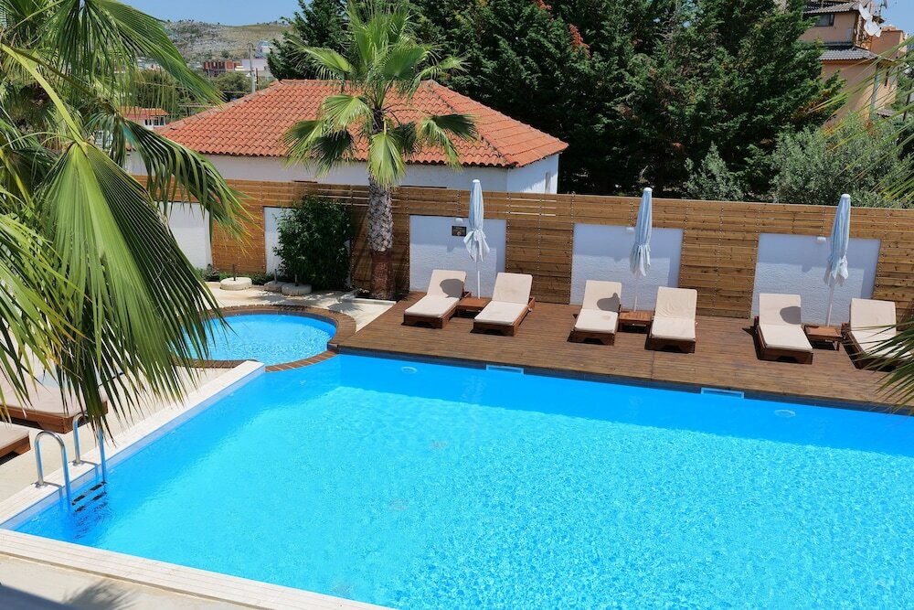 Фото Hotel Kuburi