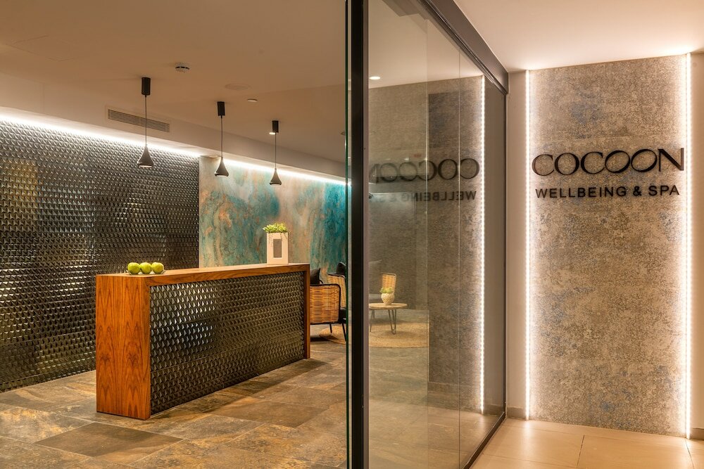 Фото L’Azure Hotel