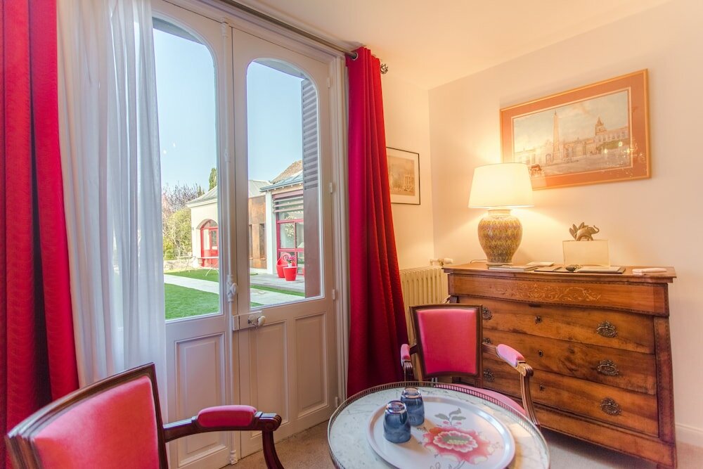 Фото Hôtel Au Charme Rabelaisien