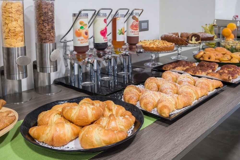 Фото Camplus Guest Palermo