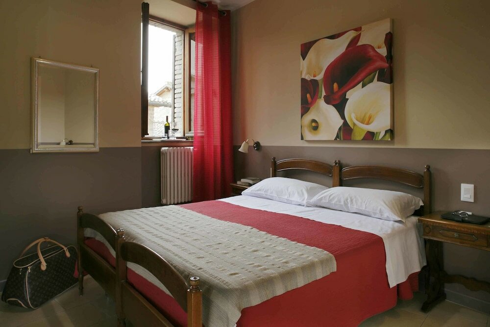 Фото Hotel Properzio