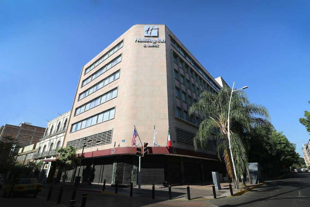 Фото Holiday Inn & Suites Guadalajara Centro Historico