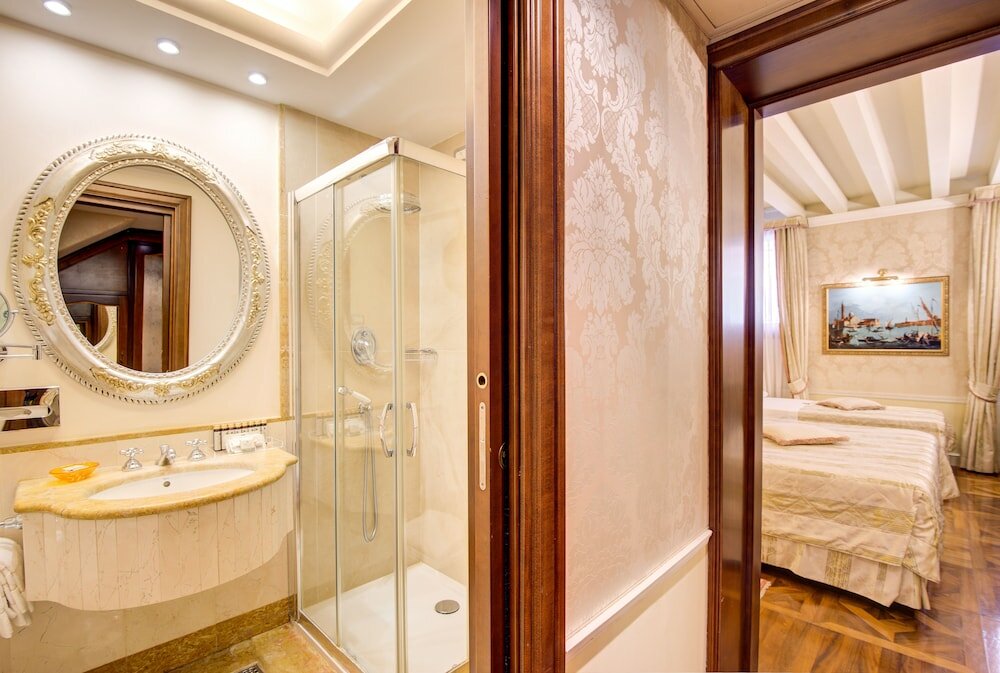 Фото Hotel Canal Grande