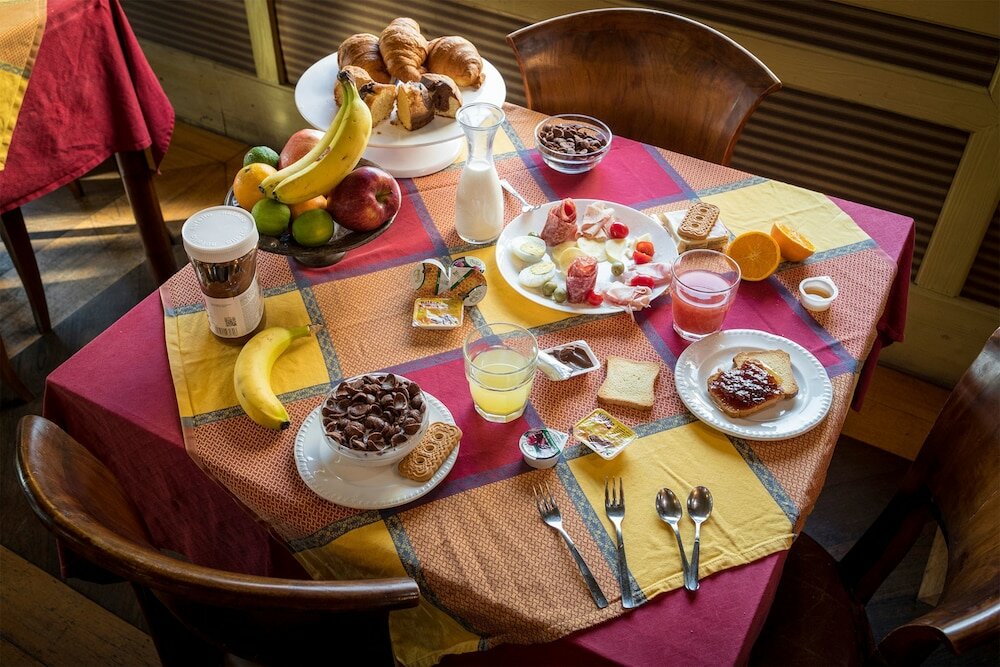 Фото Colony Hotel