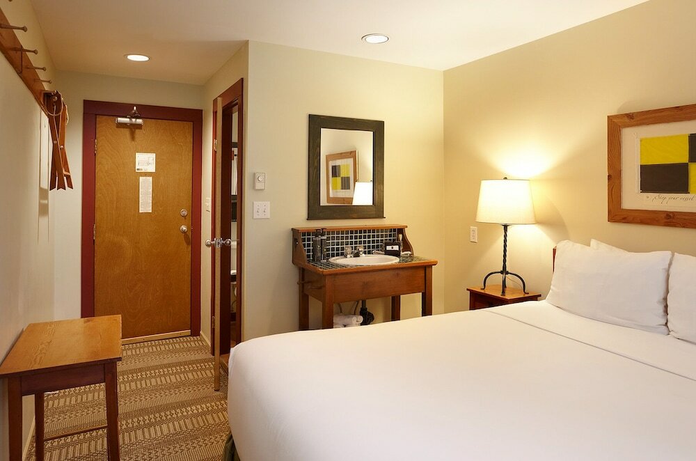 Фото Middle Beach Lodge