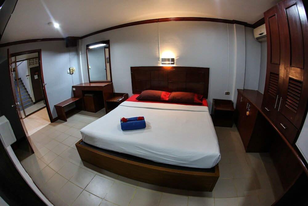 Фото Little Mermaid Guesthouse & Restaurant