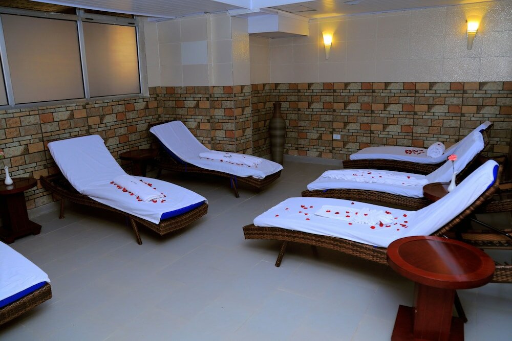 Фото Magnolia Hotel & Conference Center